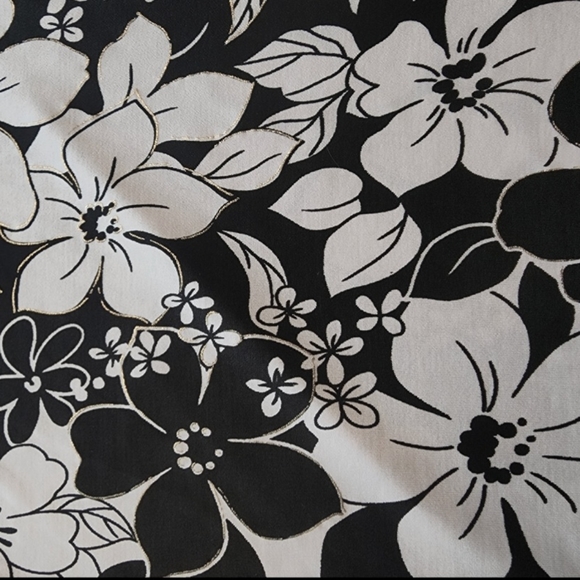 GIDANI peplum sleeveless  top, black/white tank top, flowers, size M - Picture 4 of 8